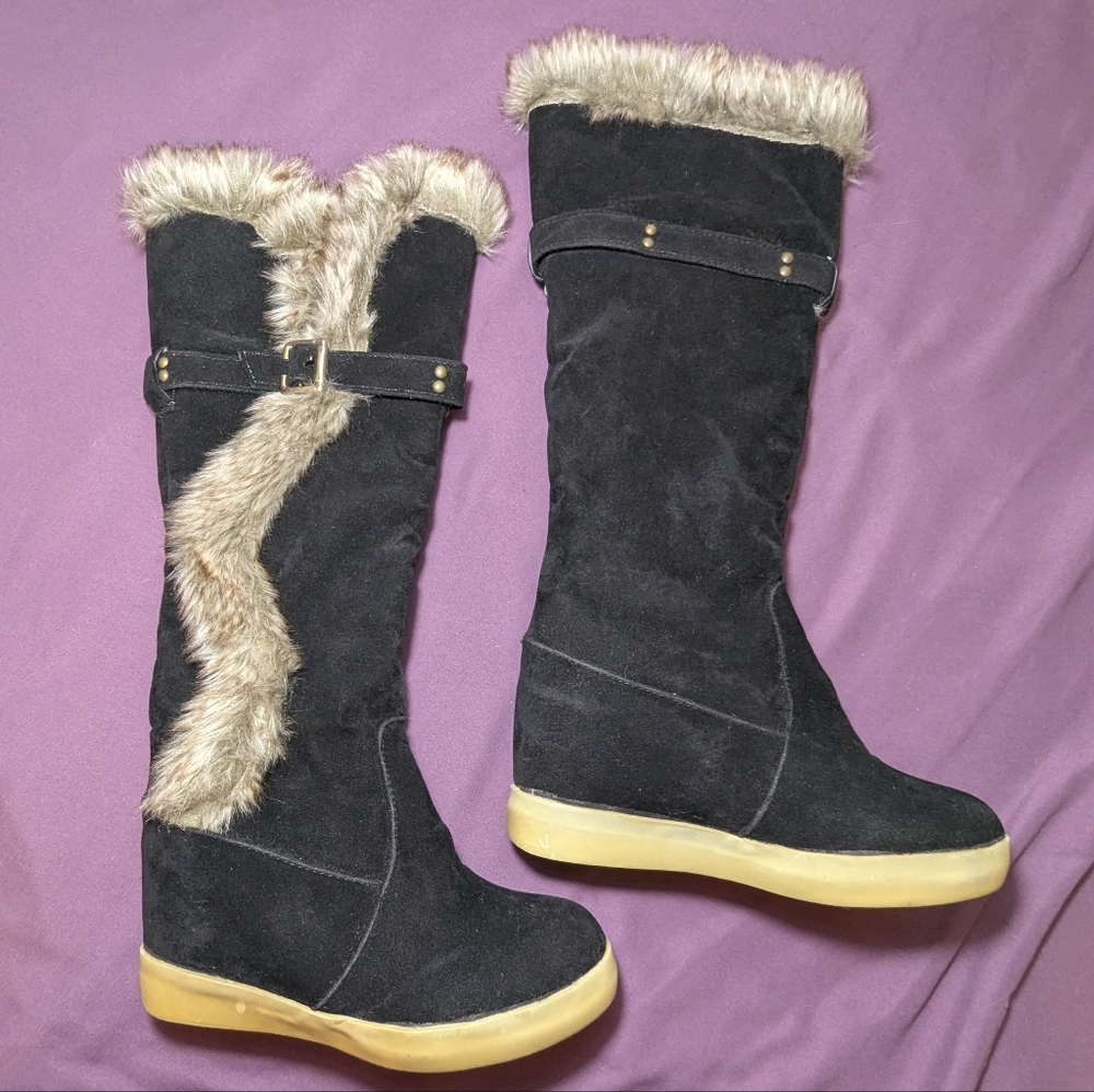 Stylish Black Fur-Trimmed Boots